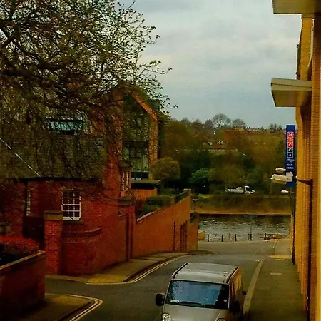 The Blue Bridge Apartment York